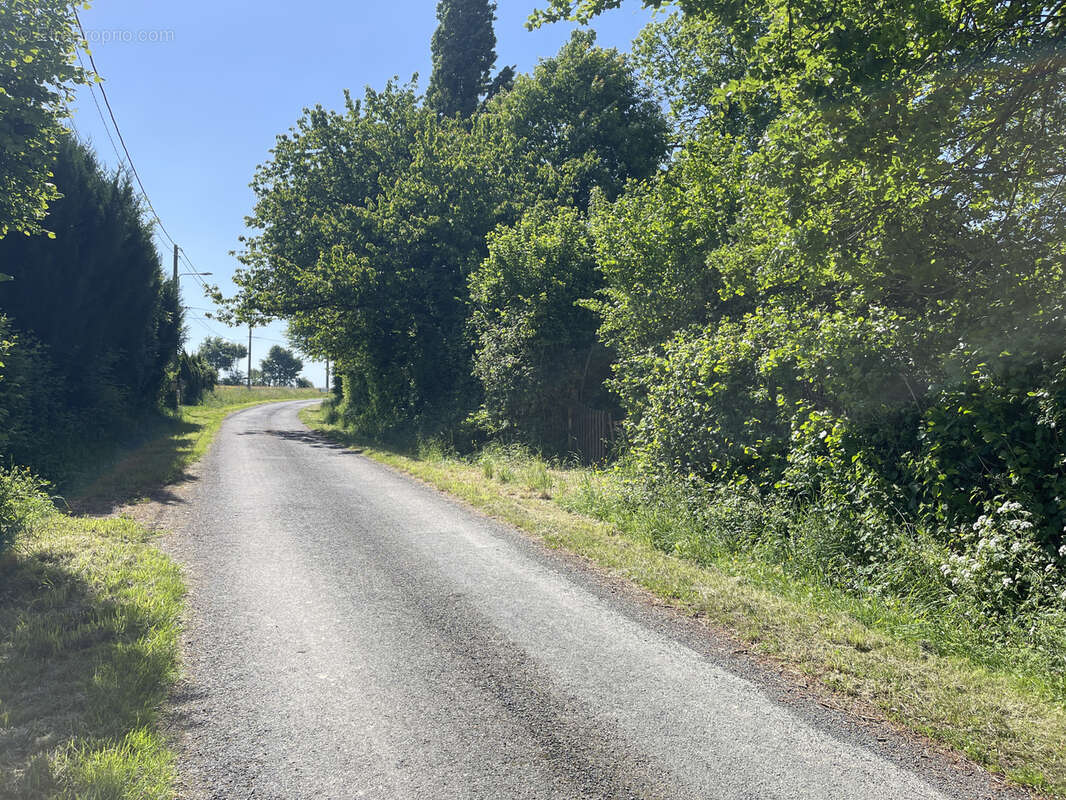 Terrain à FRESSELINES