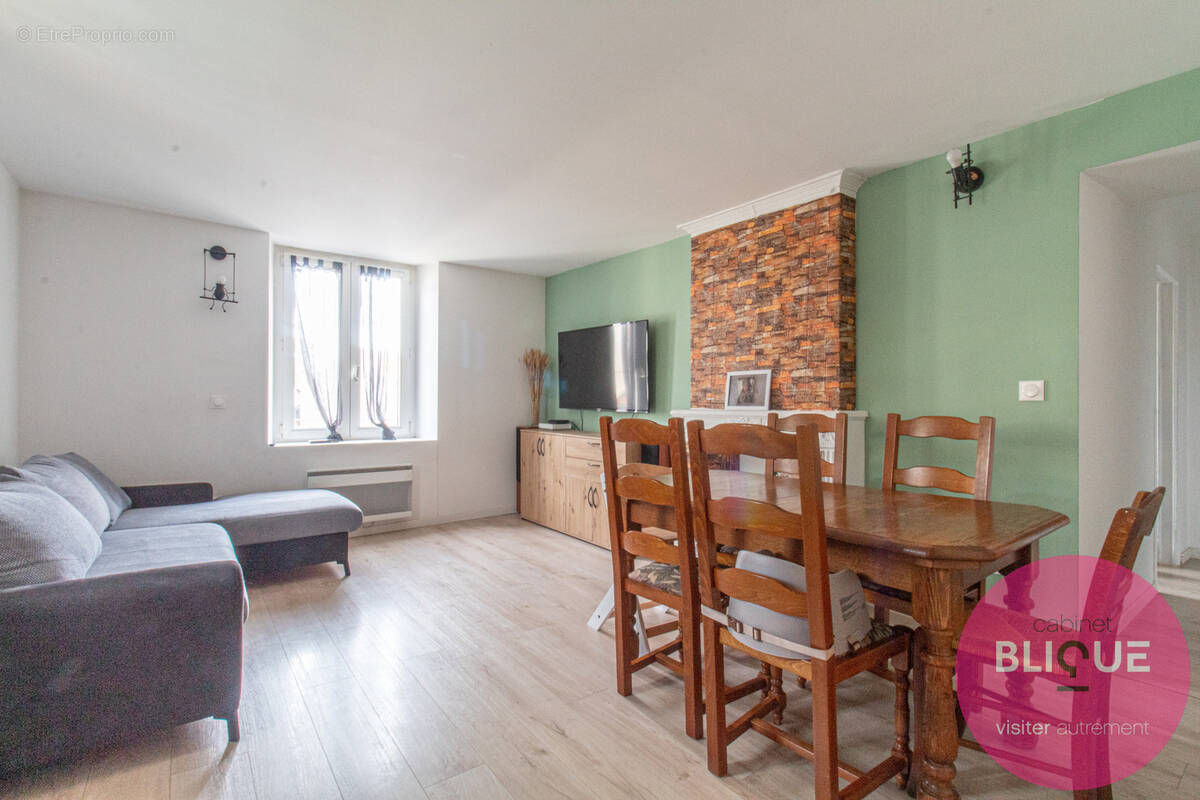 Appartement à PONT-SAINT-VINCENT