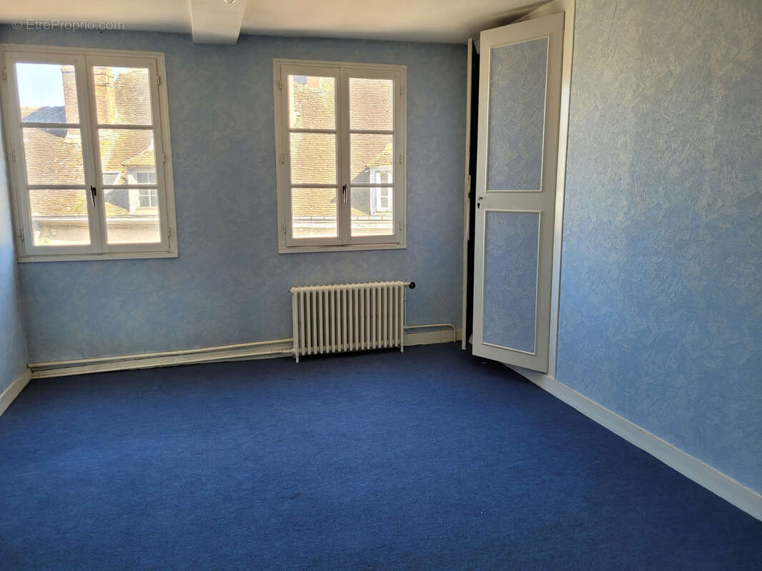 Appartement à ILLIERS-COMBRAY