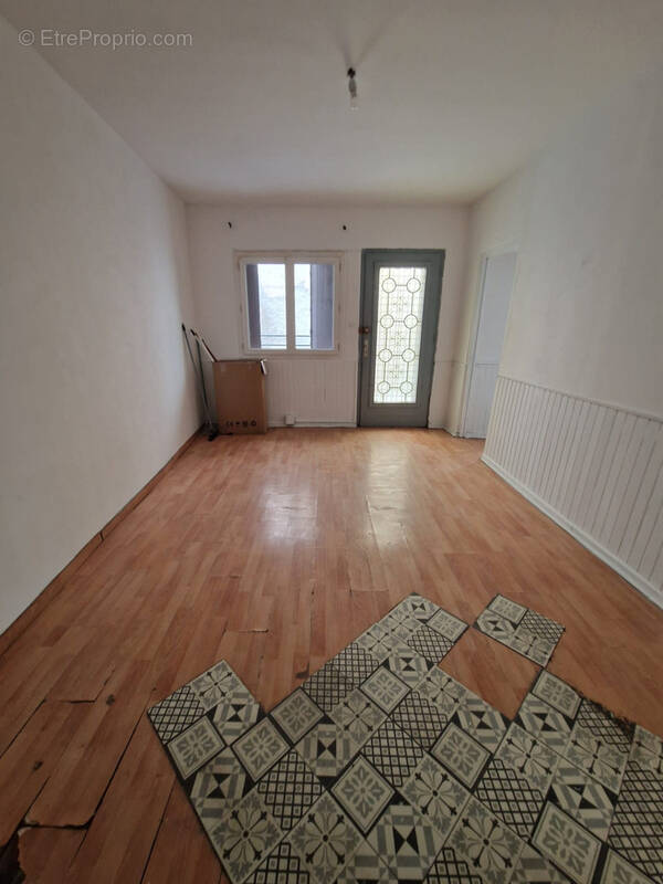 Maison à CUXAC-D&#039;AUDE