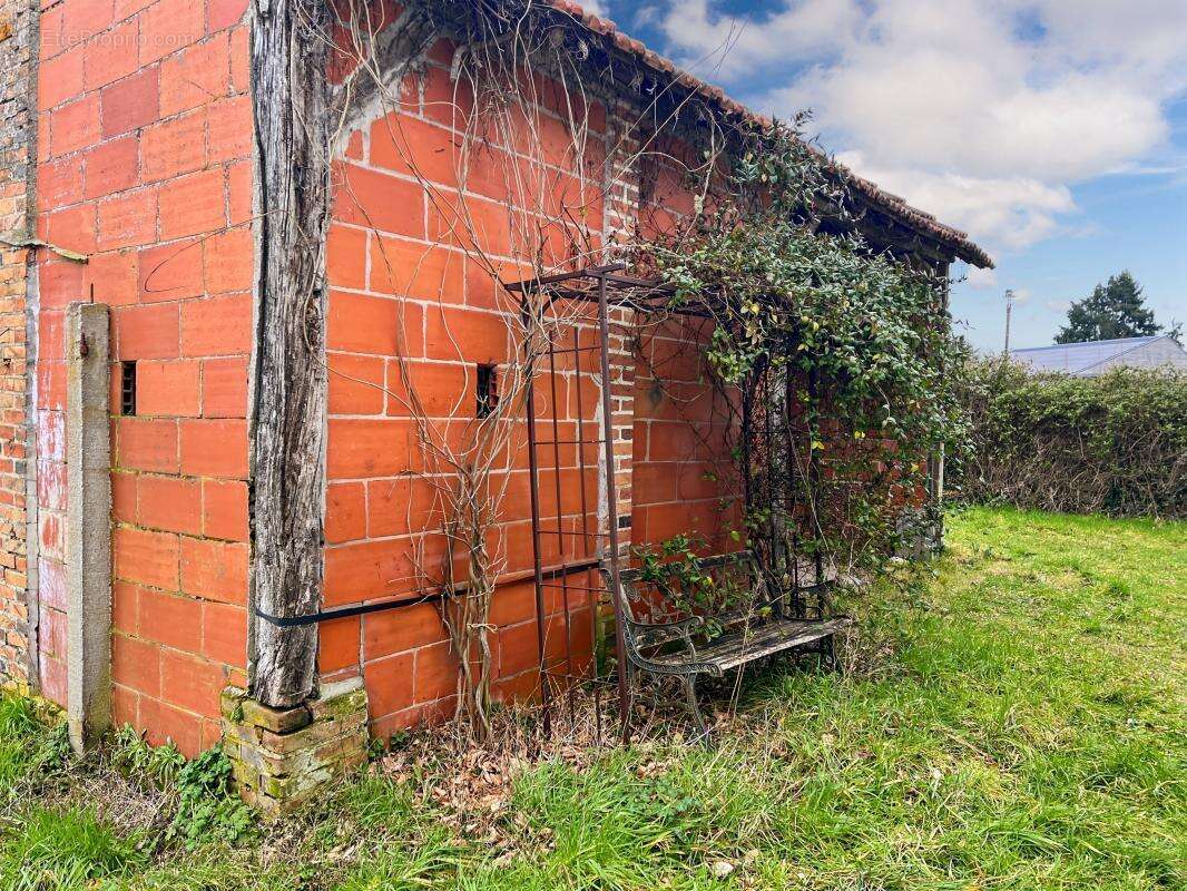 Maison à CHAUMONT-SUR-THARONNE