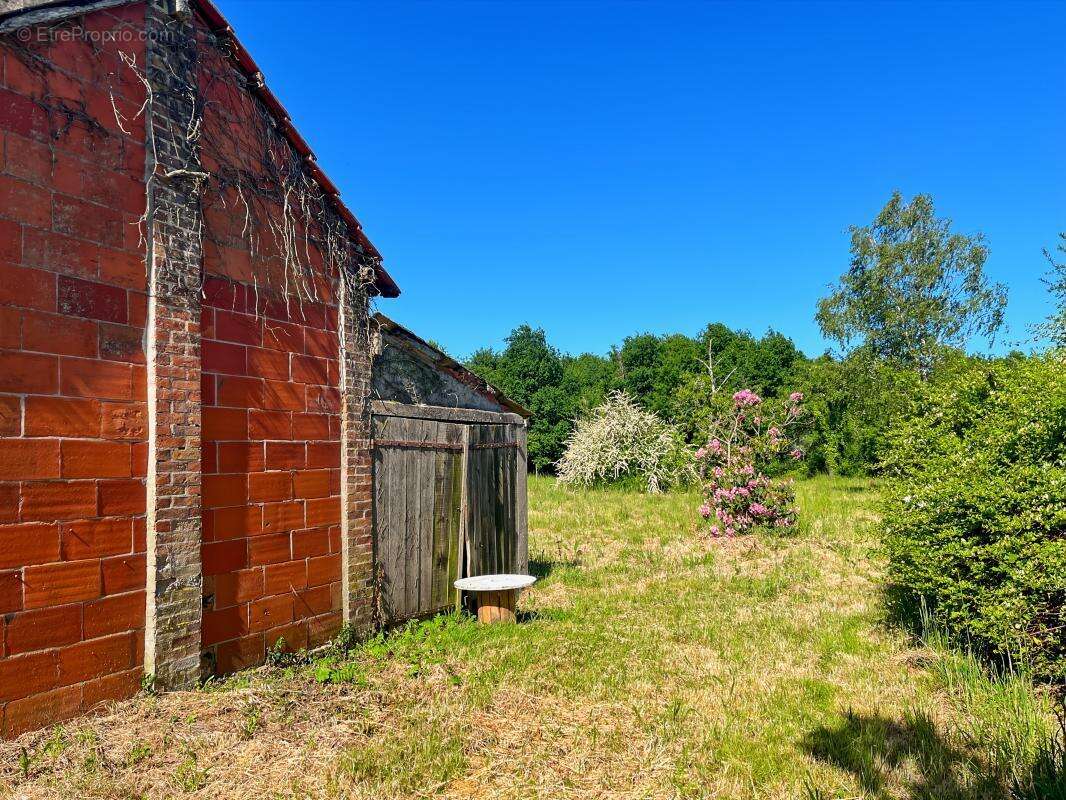 Maison à CHAUMONT-SUR-THARONNE