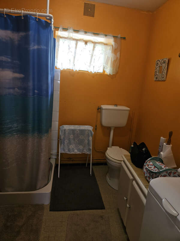 Maison à LUSSAC-LES-EGLISES