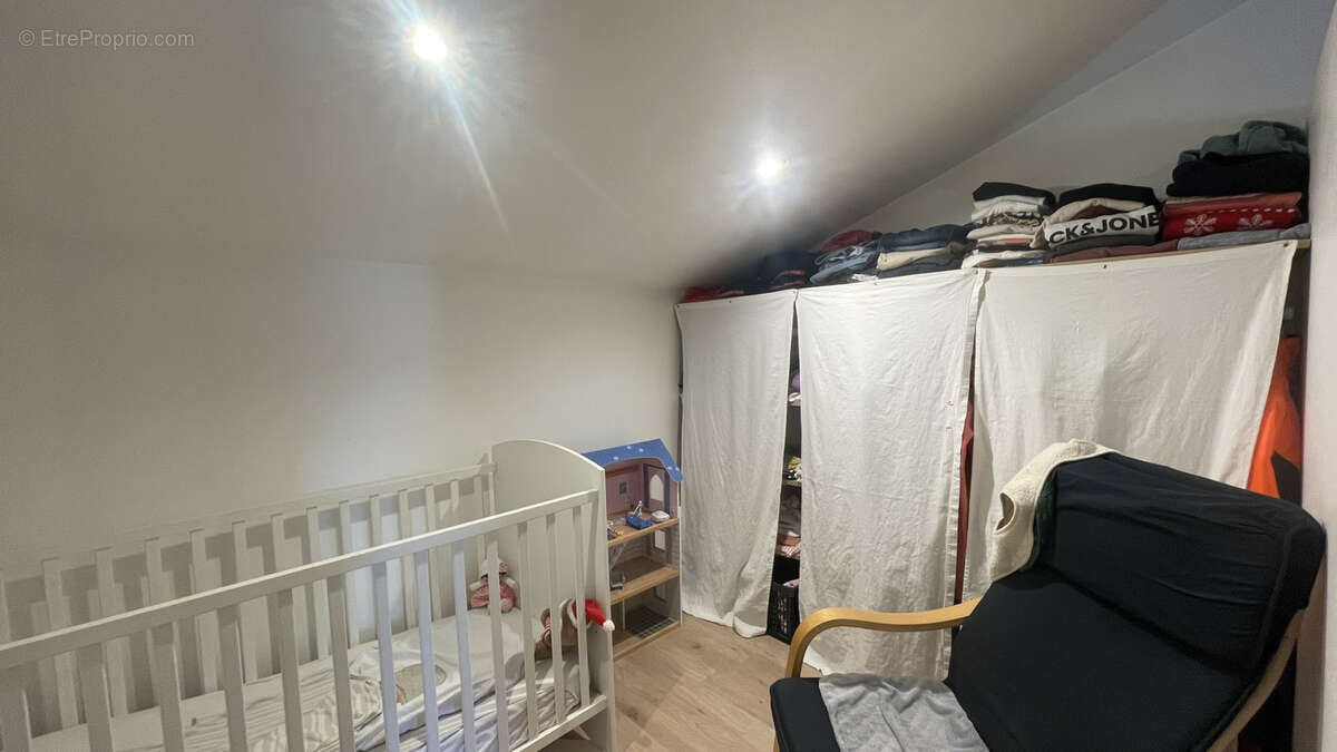 Maison à SAINT-HILAIRE-DES-LOGES