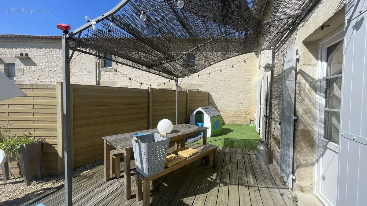 Maison à SAINT-HILAIRE-DES-LOGES