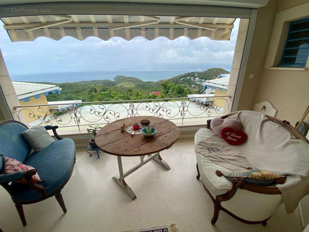 Maison à LES TROIS-ILETS