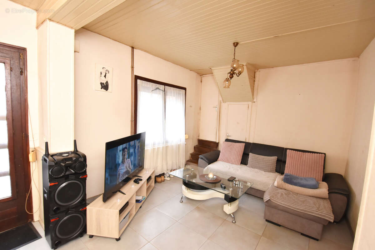 Maison à FLIXECOURT