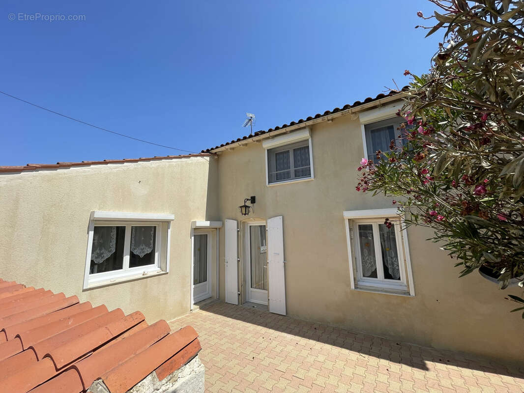 Maison à SAINT-SAVINIEN