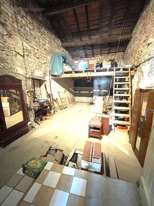 Maison à SAINT-SAVINIEN