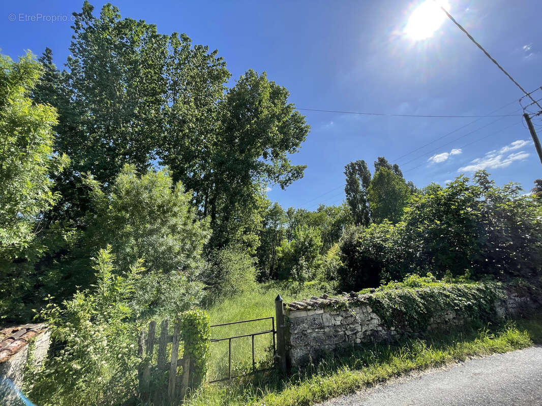 Maison à SAINT-SAVINIEN