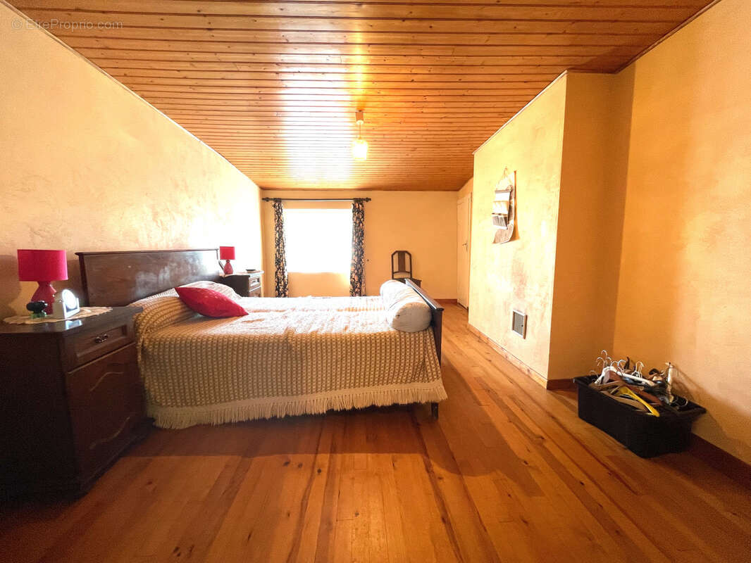 Maison à SAINT-SAVINIEN