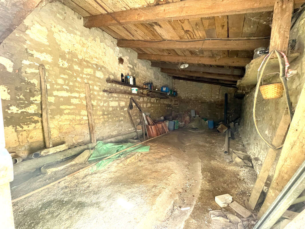 Maison à SAINT-SAVINIEN