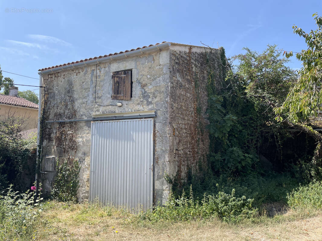 Maison à SAINT-SAVINIEN