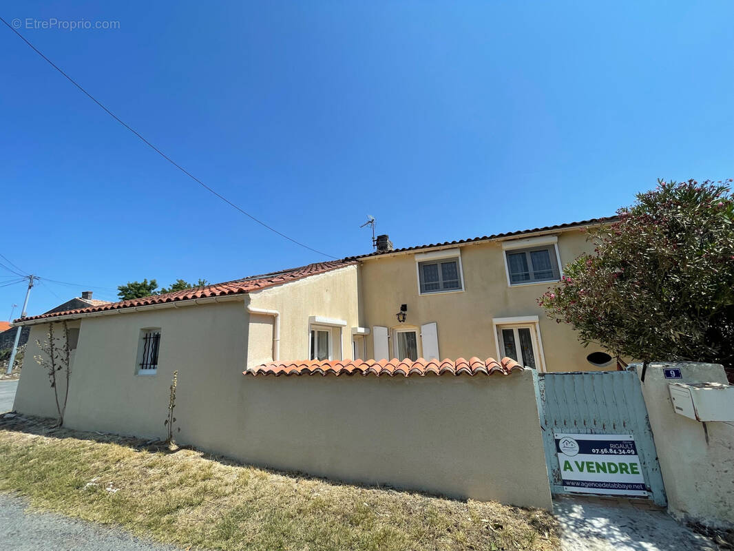 Maison à SAINT-SAVINIEN