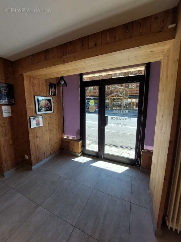 Commerce à LE GRAND-BORNAND