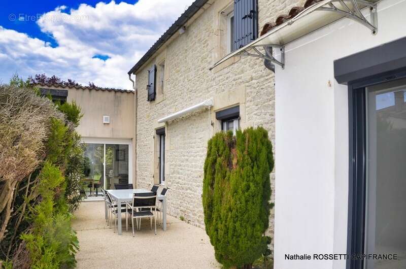 Maison à LA GREVE-SUR-MIGNON