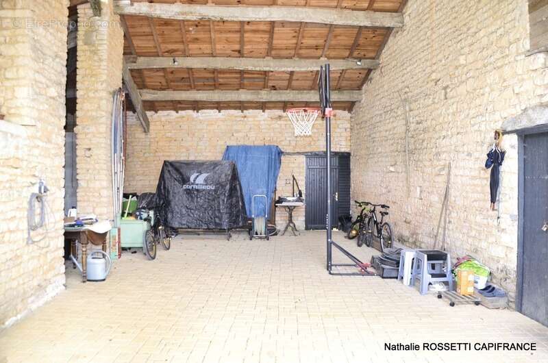 Maison à LA GREVE-SUR-MIGNON