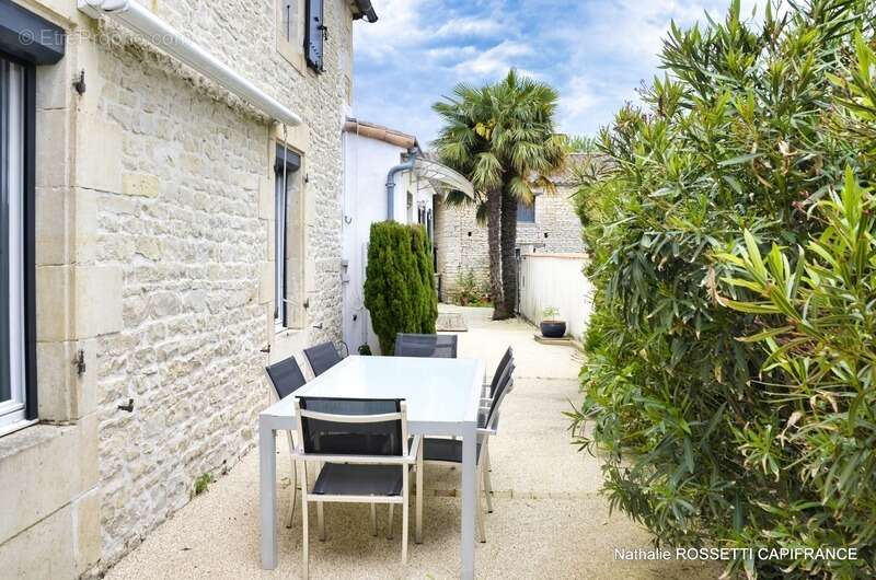 Maison à LA GREVE-SUR-MIGNON