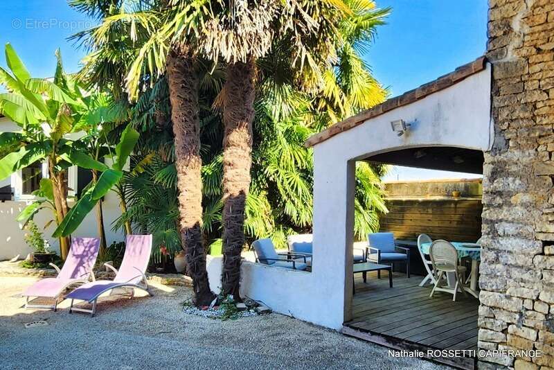 Maison à LA GREVE-SUR-MIGNON