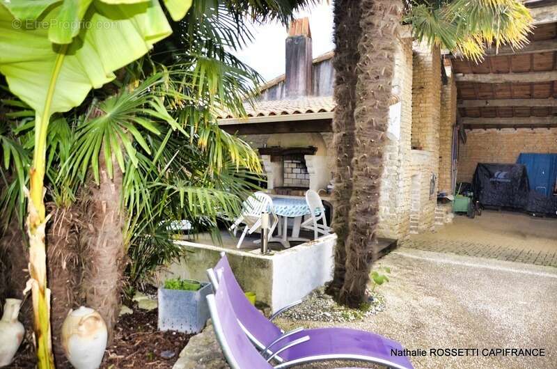 Maison à LA GREVE-SUR-MIGNON