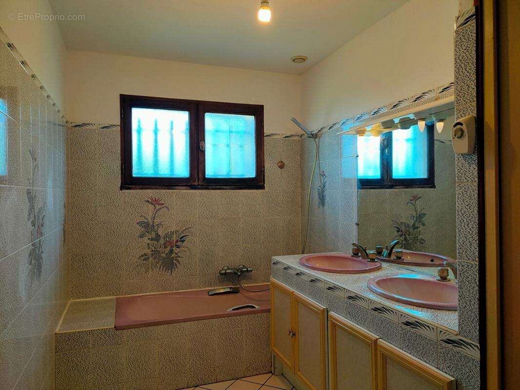 Maison à SAINT-SULPICE-ET-CAMEYRAC