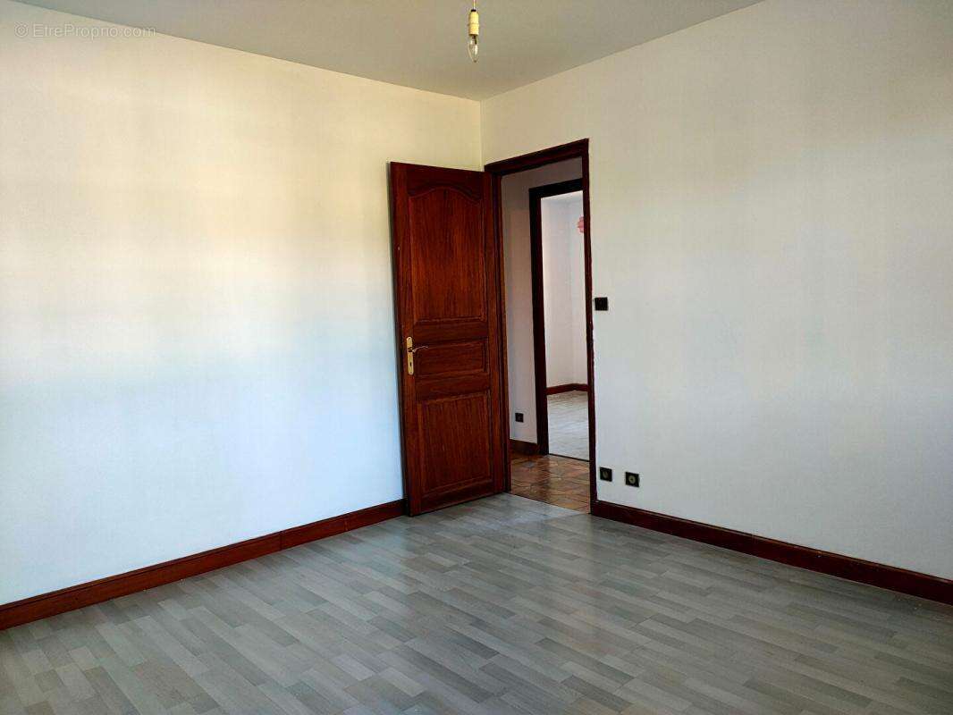 Maison à SAINT-SULPICE-ET-CAMEYRAC