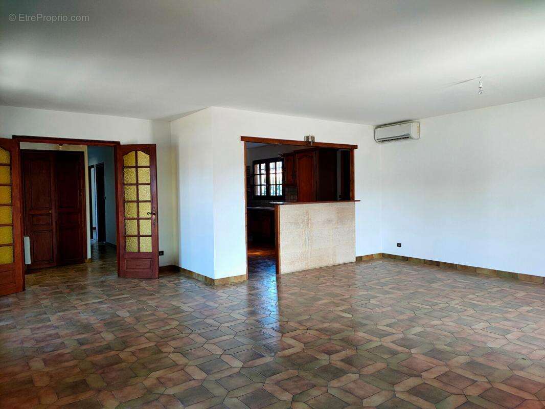 Maison à SAINT-SULPICE-ET-CAMEYRAC