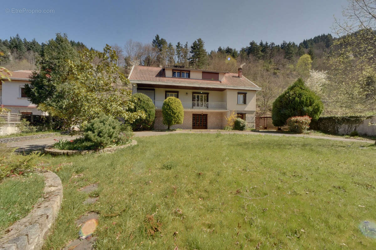 Maison à LE CHEYLARD