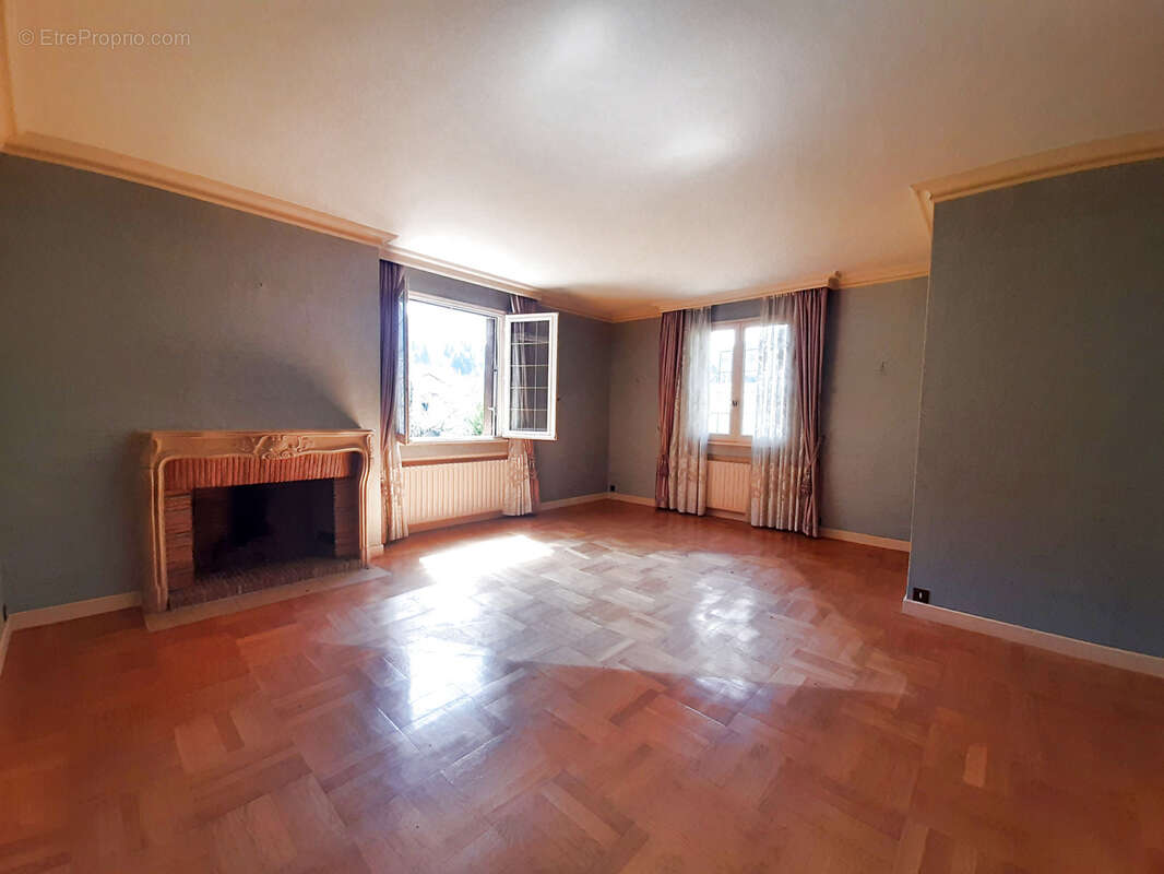 Maison à LE CHEYLARD