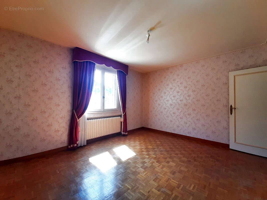 Maison à LE CHEYLARD