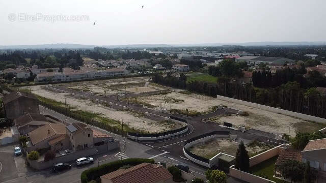 Terrain à CHATEAURENARD