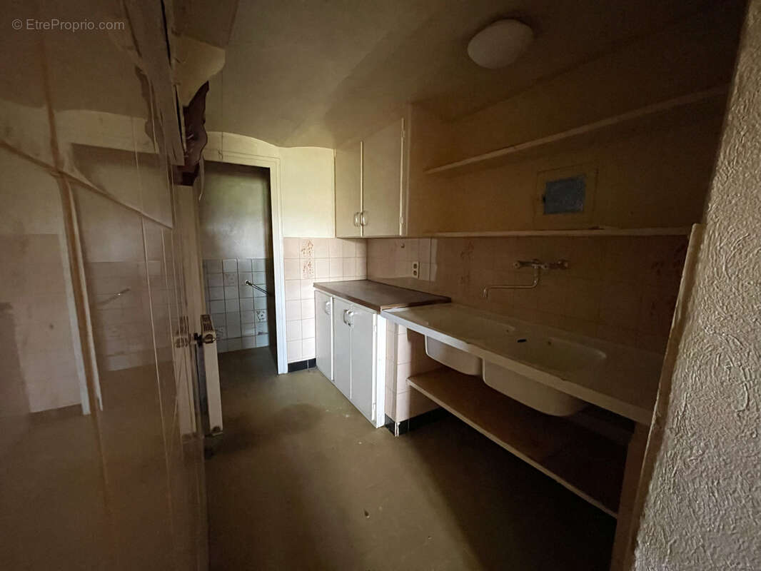 Maison à CHATEAUNEUF-DE-GALAURE