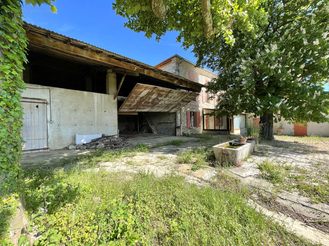 Maison à CHATEAUNEUF-DE-GALAURE