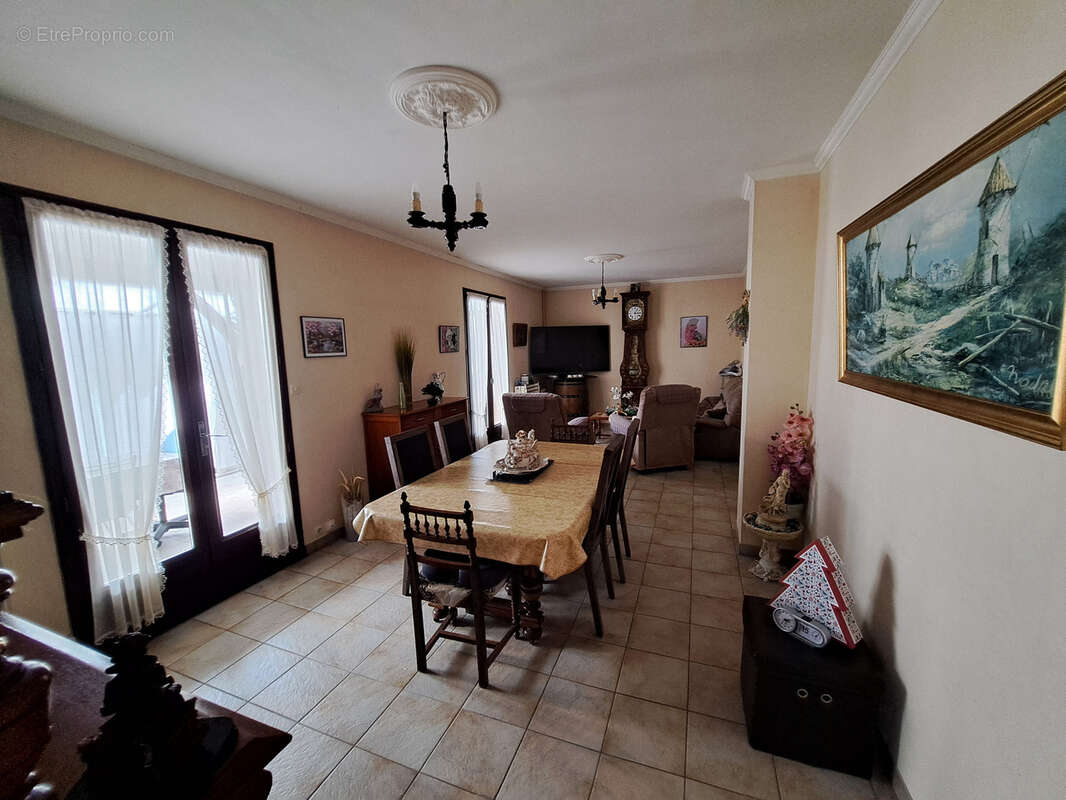 Maison à SAINT-PIERRE-D&#039;EYRAUD