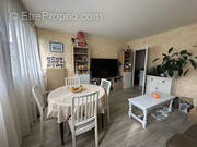 Appartement à LES CLAYES-SOUS-BOIS