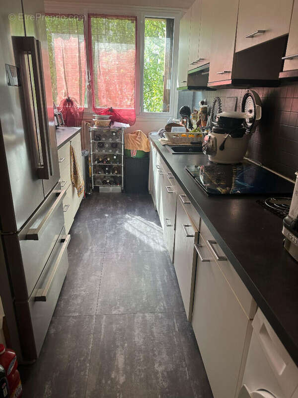 Appartement à LES CLAYES-SOUS-BOIS