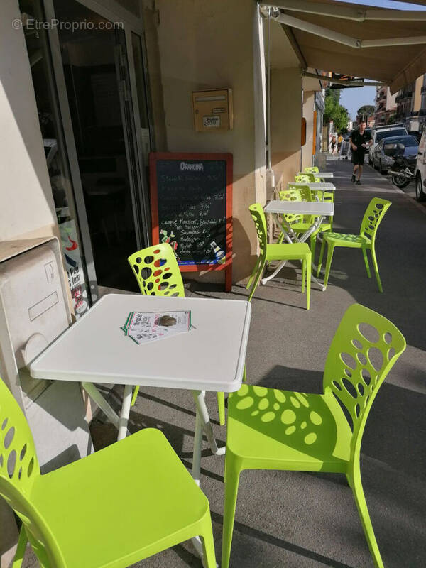 Autre à SAINT-LAURENT-DU-VAR