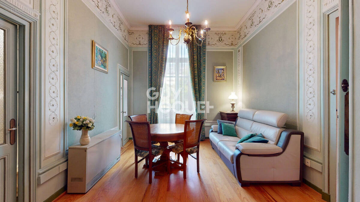 Appartement à AIX-LES-BAINS