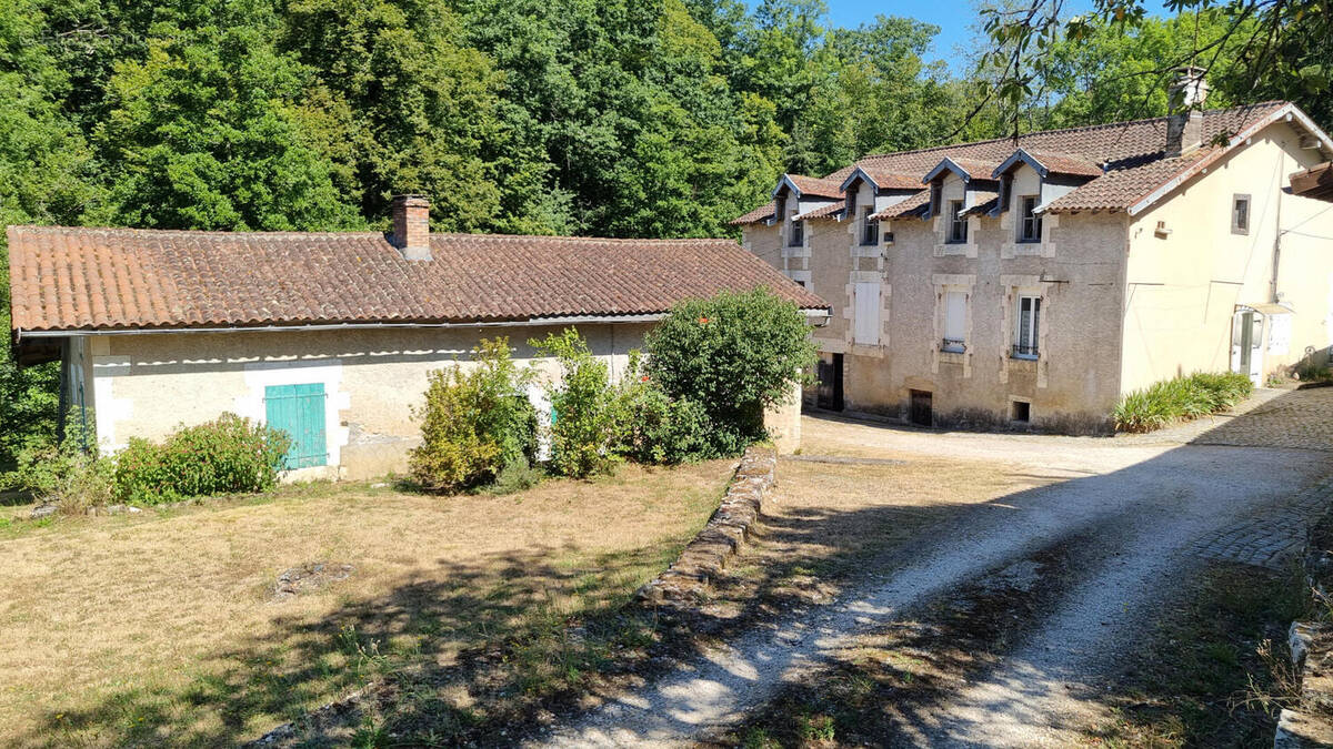 20250711_112545 - Maison à SAINT-MARTIAL-DE-VALETTE