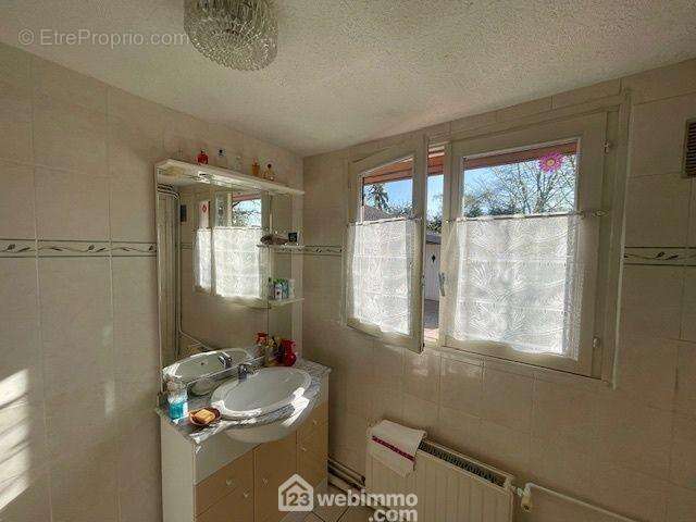 Maison à PONT-L&#039;EVEQUE