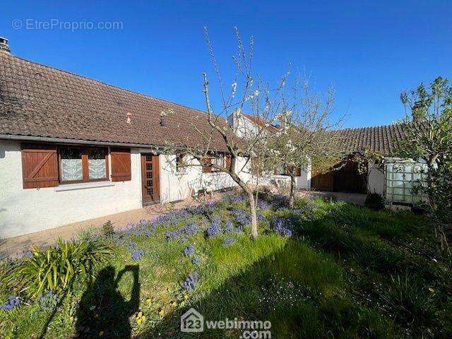 Maison à PONT-L&#039;EVEQUE