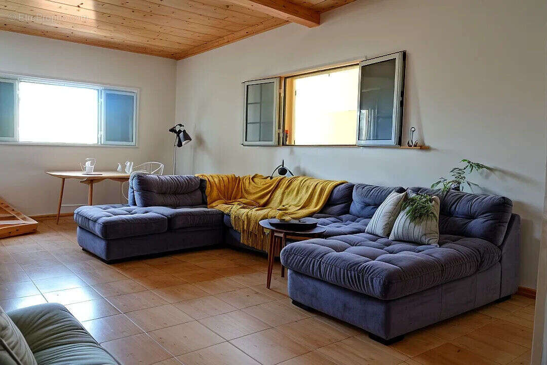 Photo 2 - Maison à SAINT-BENOIT