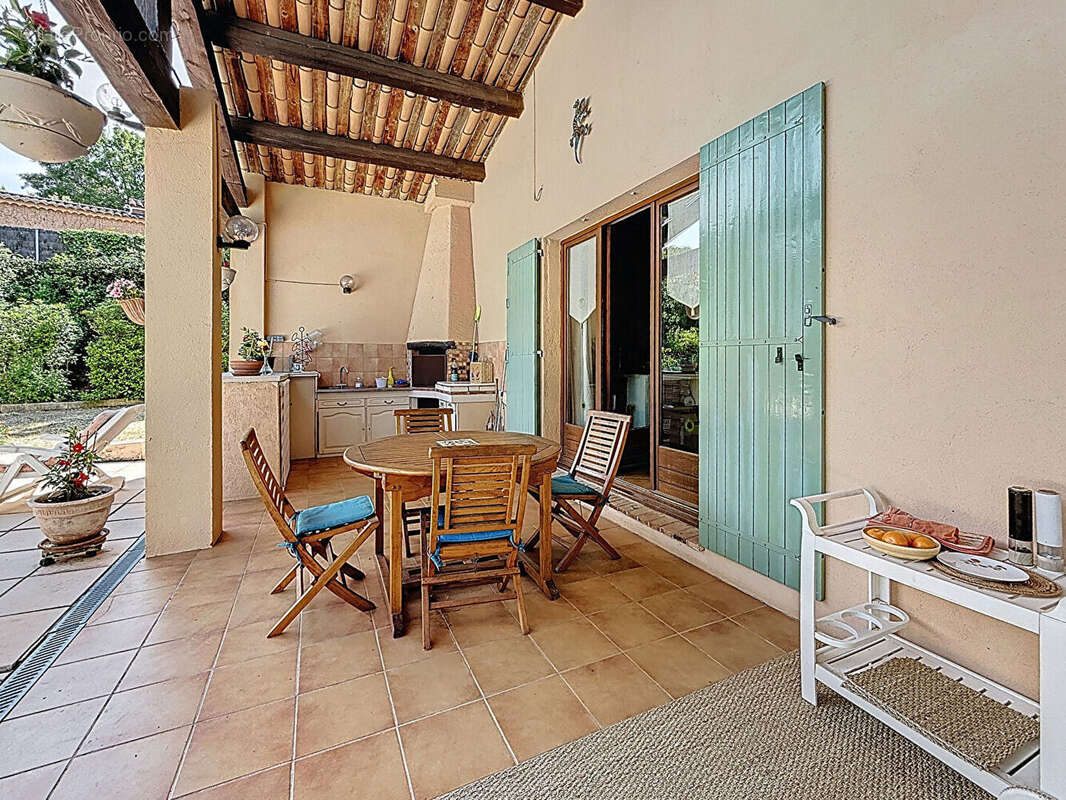 Maison à LE CANNET-DES-MAURES