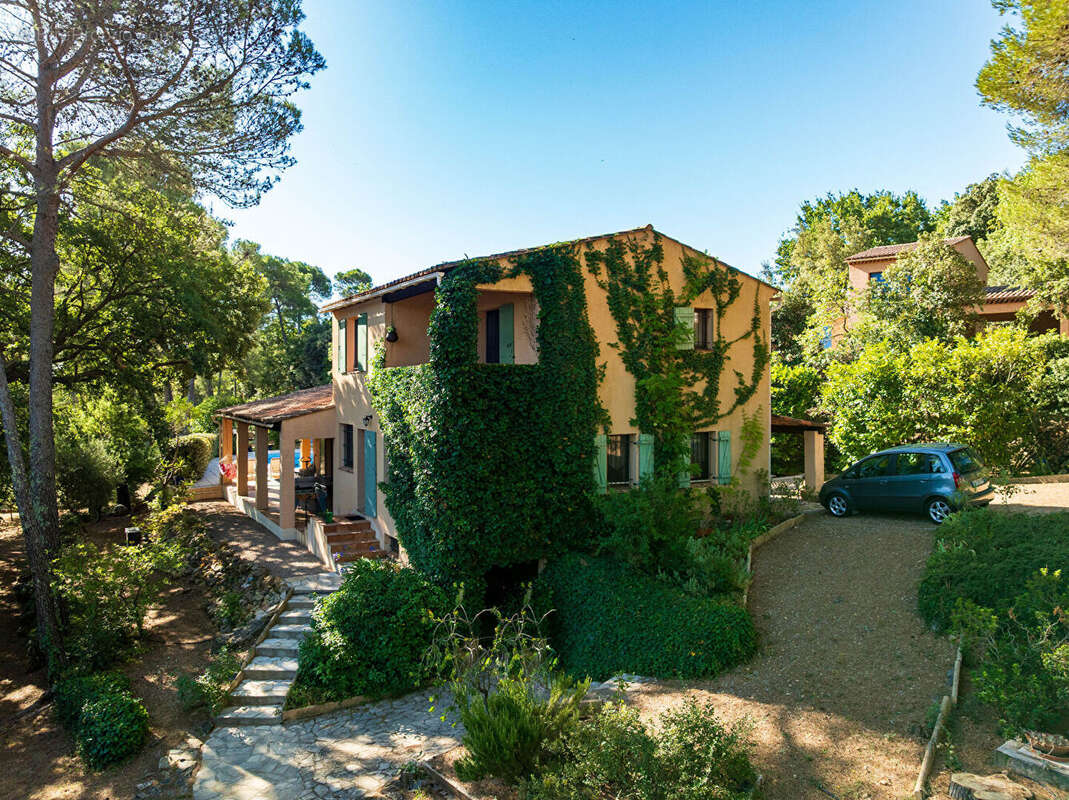Maison à LE CANNET-DES-MAURES