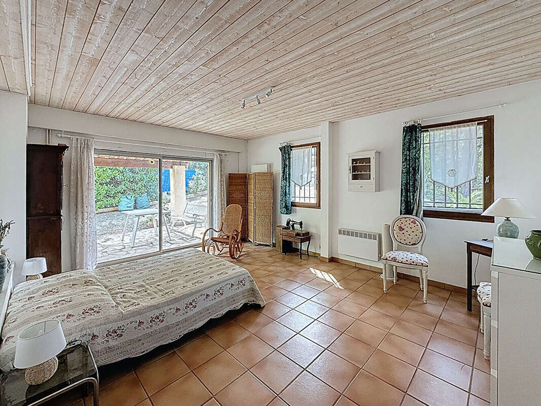 Maison à LE CANNET-DES-MAURES