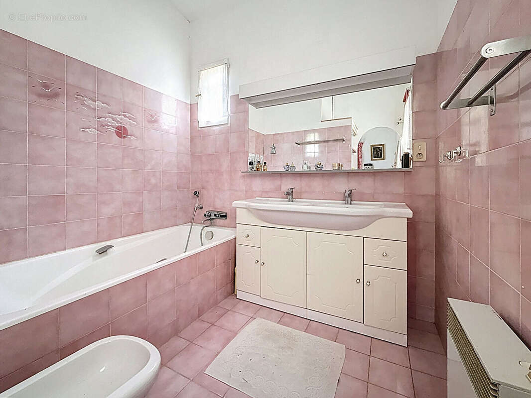 Maison à LE CANNET-DES-MAURES