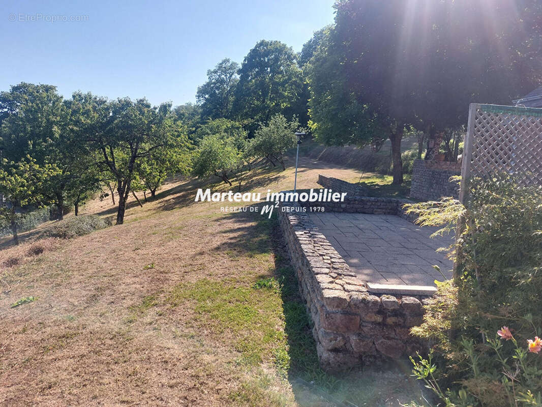 Maison à SAINT-LEONARD-DES-BOIS