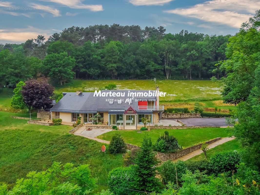 Maison à SAINT-LEONARD-DES-BOIS