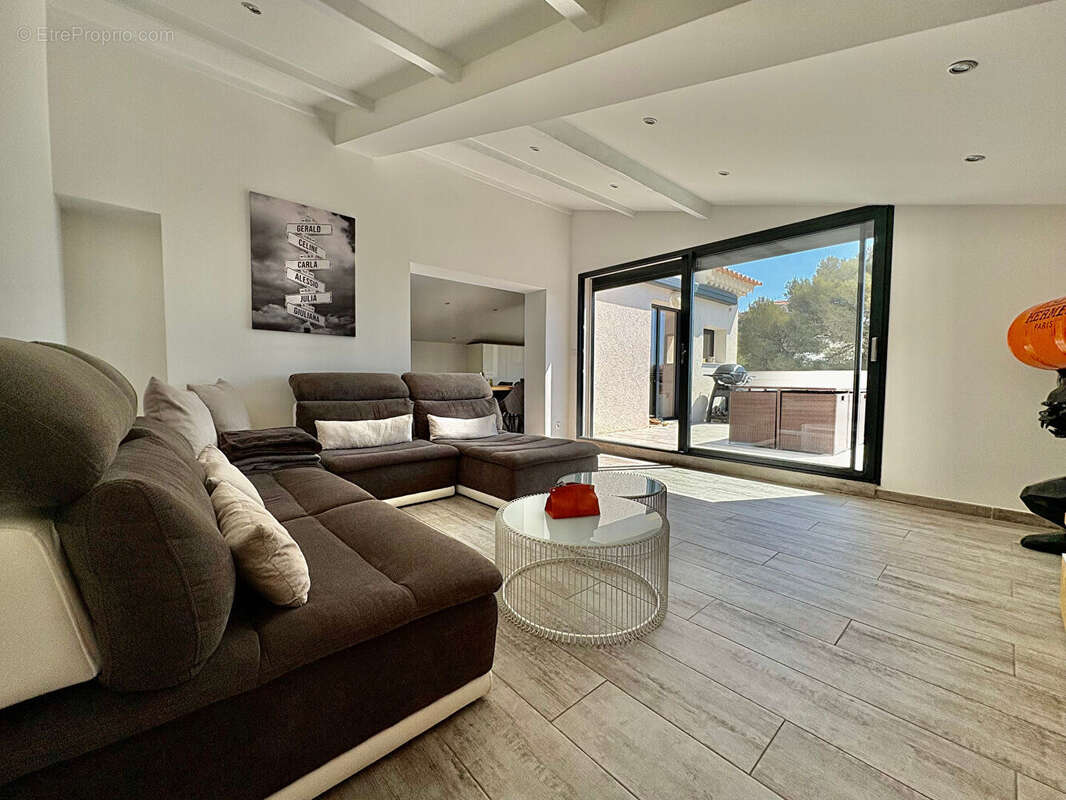 Appartement à CARRY-LE-ROUET