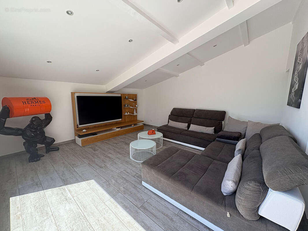 Appartement à CARRY-LE-ROUET